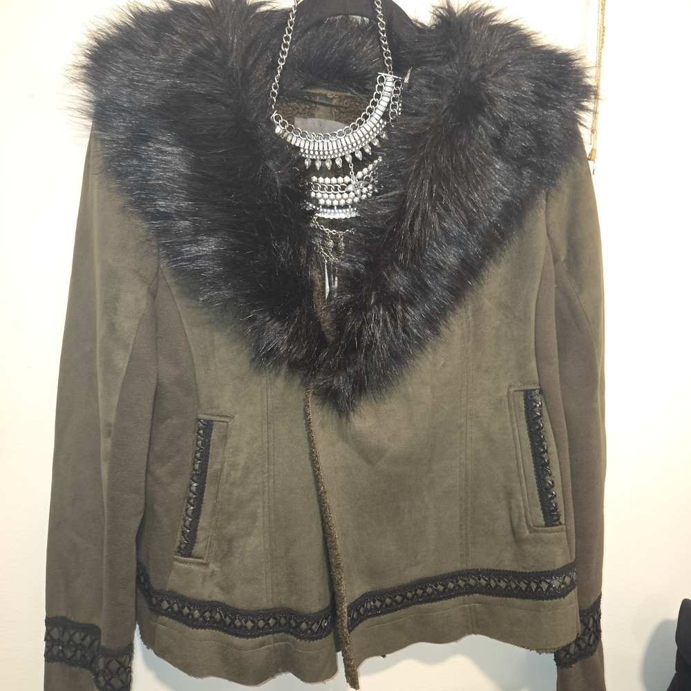 Elegant Faux Fur Trim Olive Jacket
